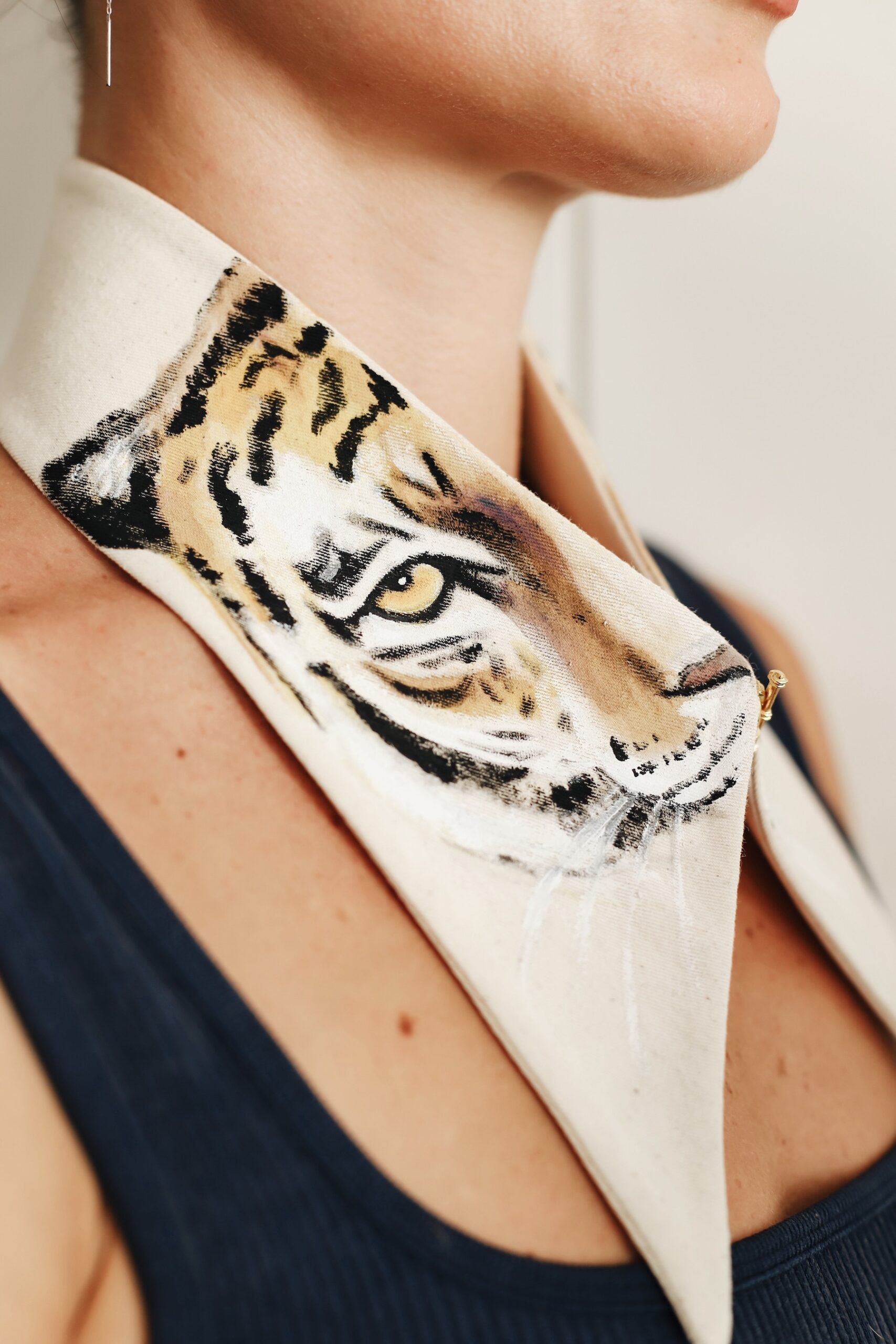 LongJudgeTiger designed by painting artist. It is an art accessory with animal figure pattern organic cotton